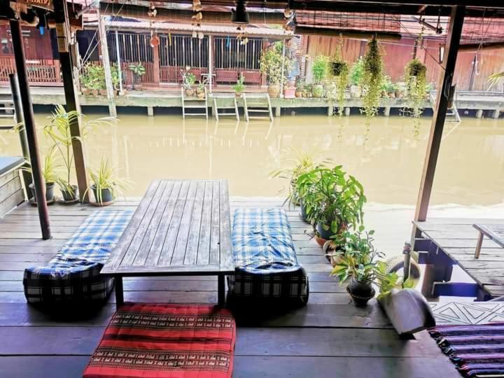 Ban Mae Arom Lägenhet Amphawa Rum bild